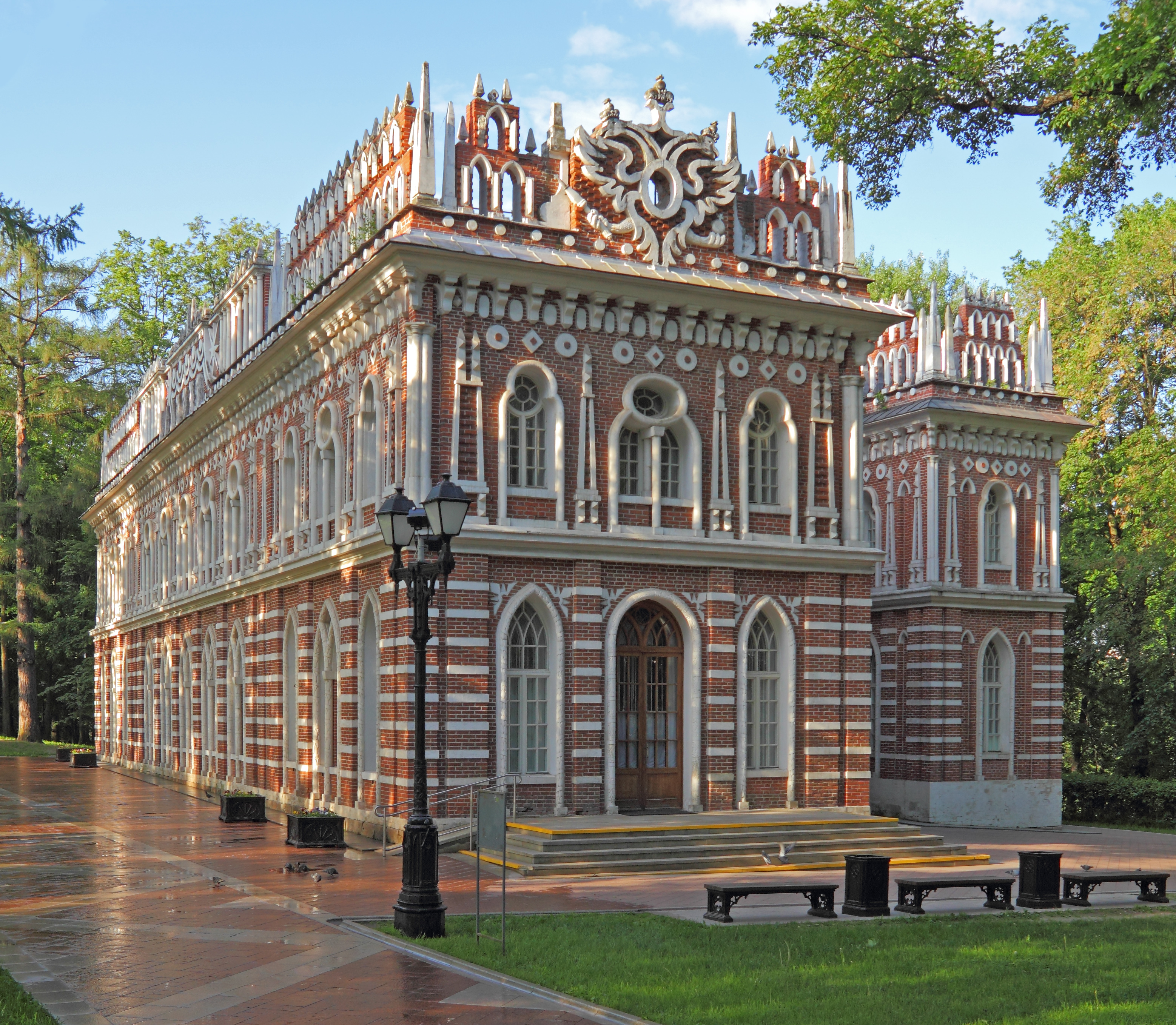 Red brick and white stone façades of Bazhenov’s Opera House in Tsaritsyno